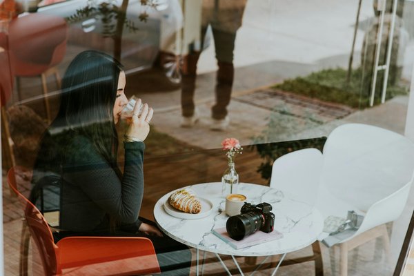 What Are the Best Fabrics for Sensitive Skin Available in the UK?