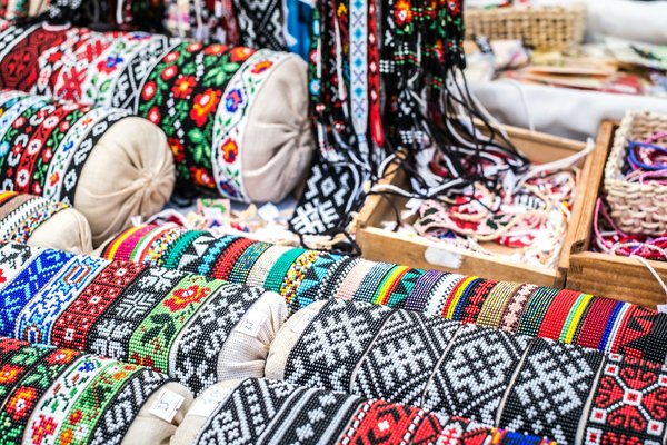 Which Handcrafted Jewelry Materials Are Least Likely to Cause Allergies?